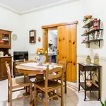 Casa vacanze Yellow-house 100 Meters From The Sandy