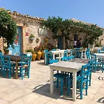 Casa vacanze Yellow-house 100 Meters From The Sandy Avola